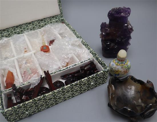 A Chinese amethyst quartz vase, an agate brush washer, enamelled glass snuff bottle etc.